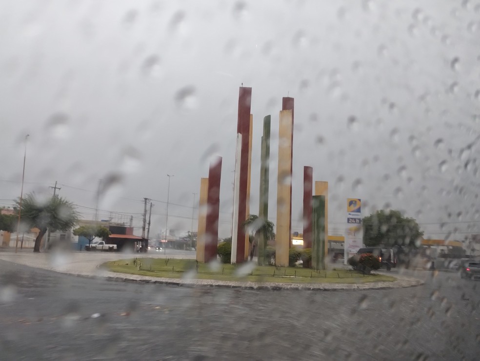 Chuva em Petrolina — Foto: Emerson Rocha /g1 Petrolina