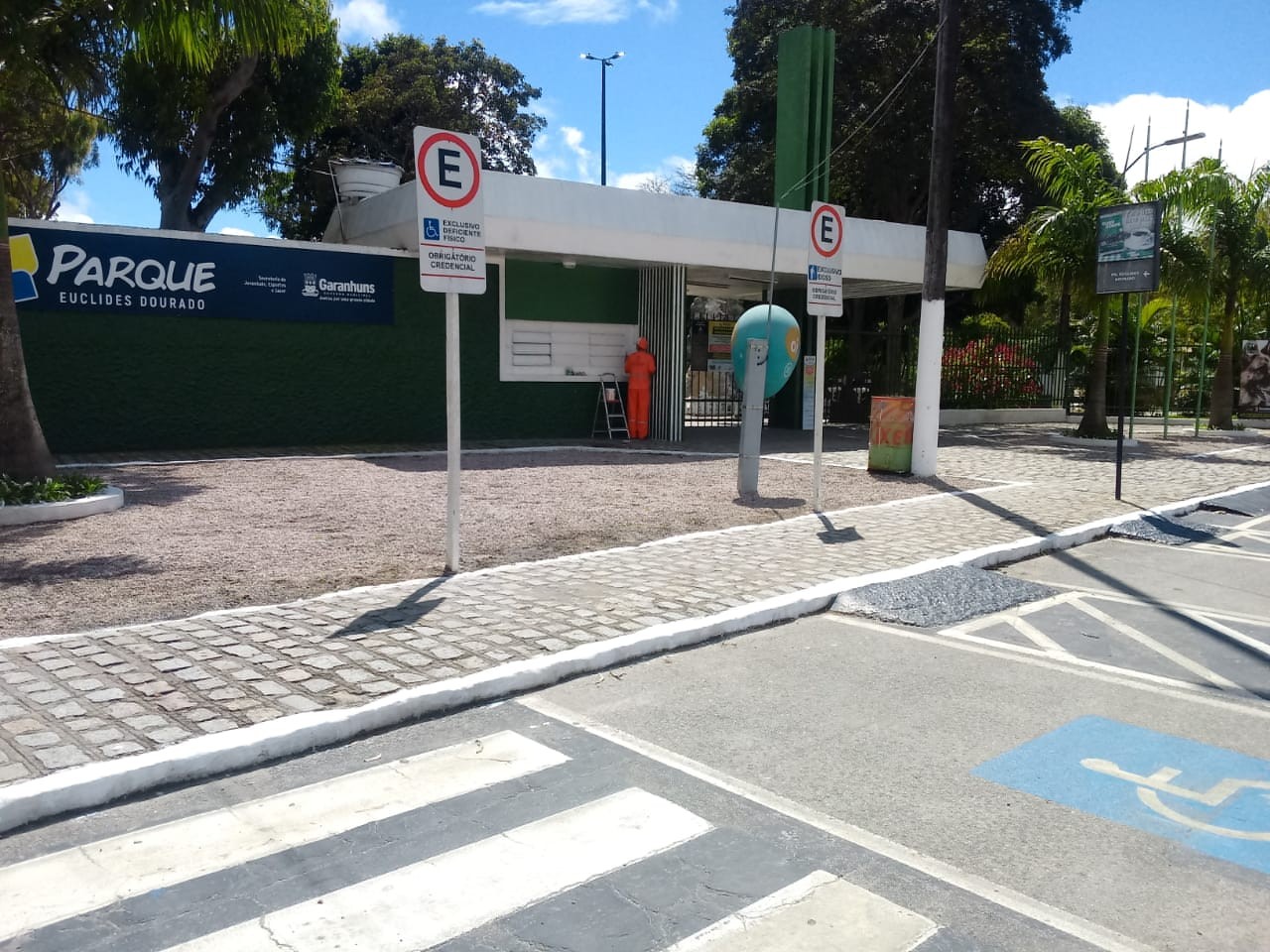 Homem é preso suspeito de assediar jovem no Parque Euclides Dourado em Garanhuns