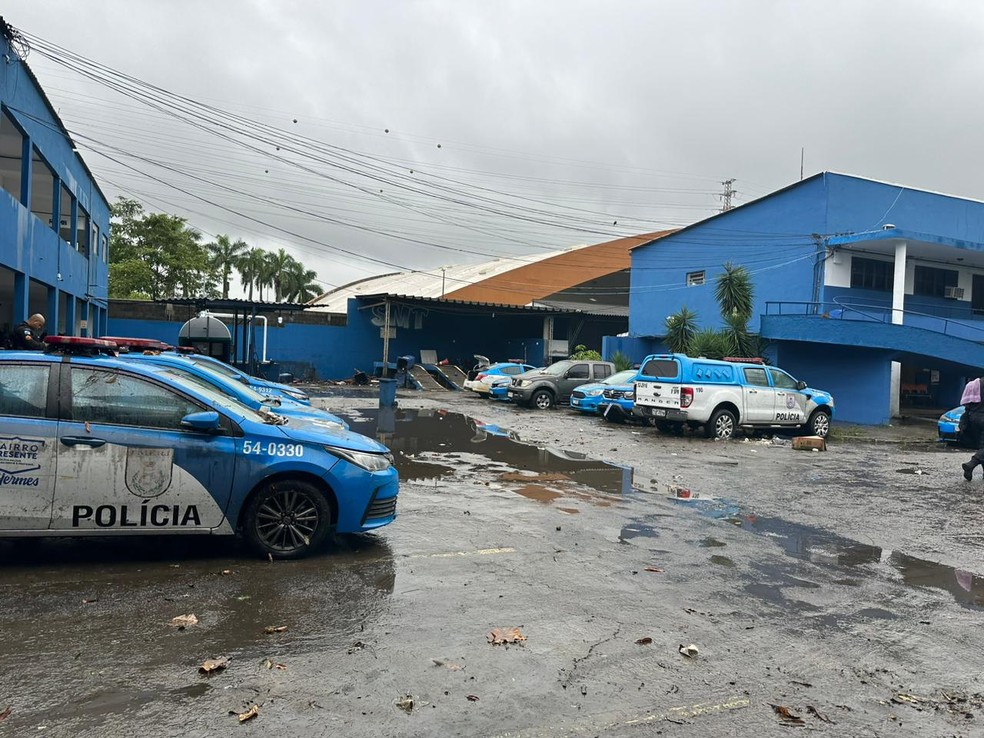 Situação do 9º BPM depois que a água da chuva baixou — Foto: Reprodução