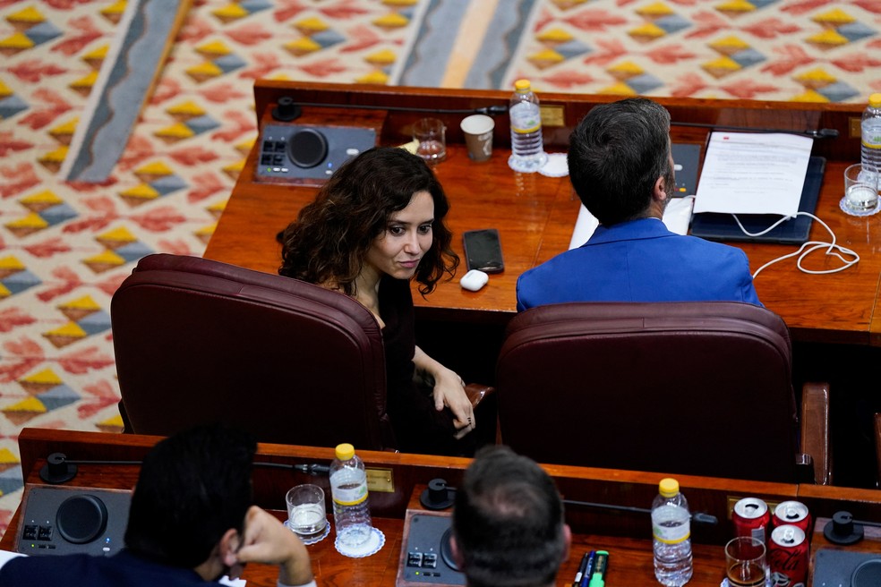 Isabel Diaz Ayuso durante reunião da Assembleia de Madri em 22 de dezembro de 2023 — Foto: Ana Beltran/REUTERS