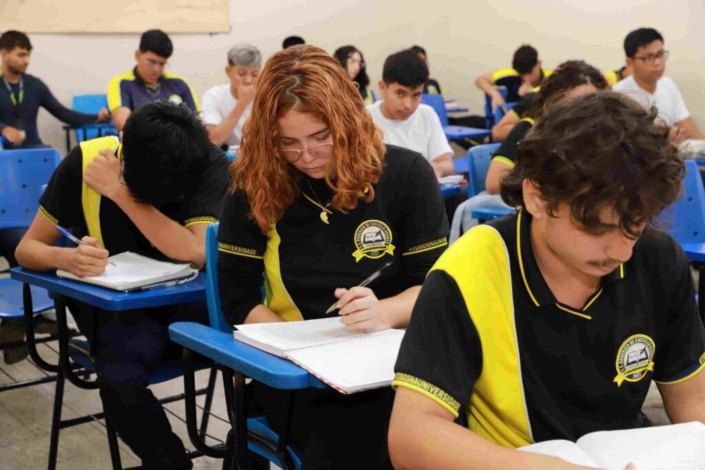Manaus registra apenas 6,4% dos alunos no 3º ano do ensino médio; pior índice da Região Norte