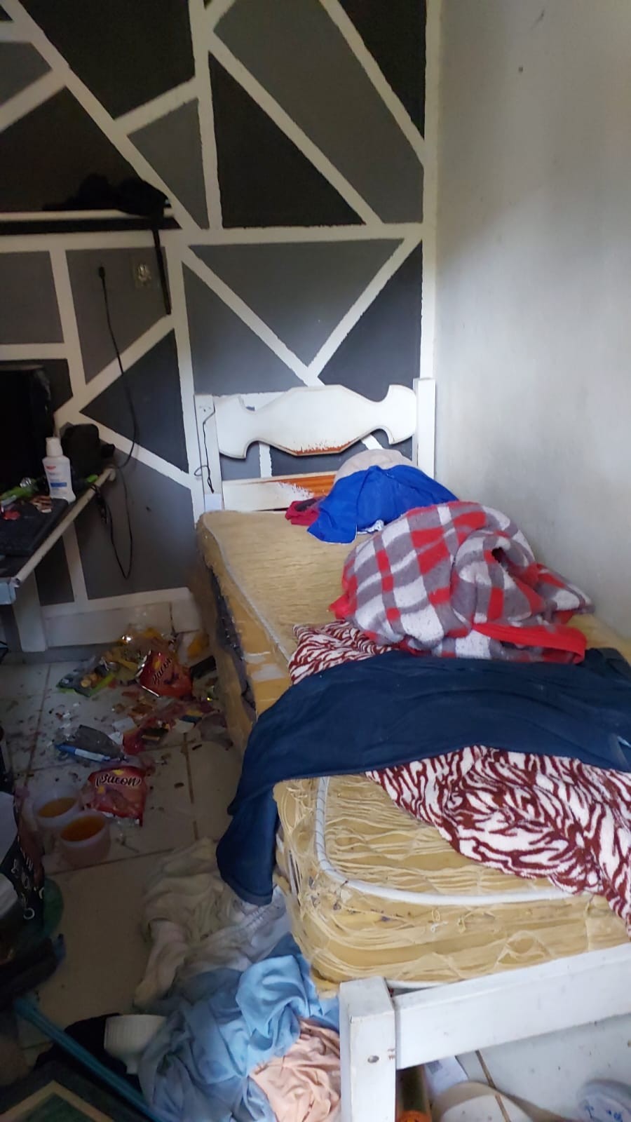 Seis homens são presos por torturar pacientes em casa de reabilitação em Piraí