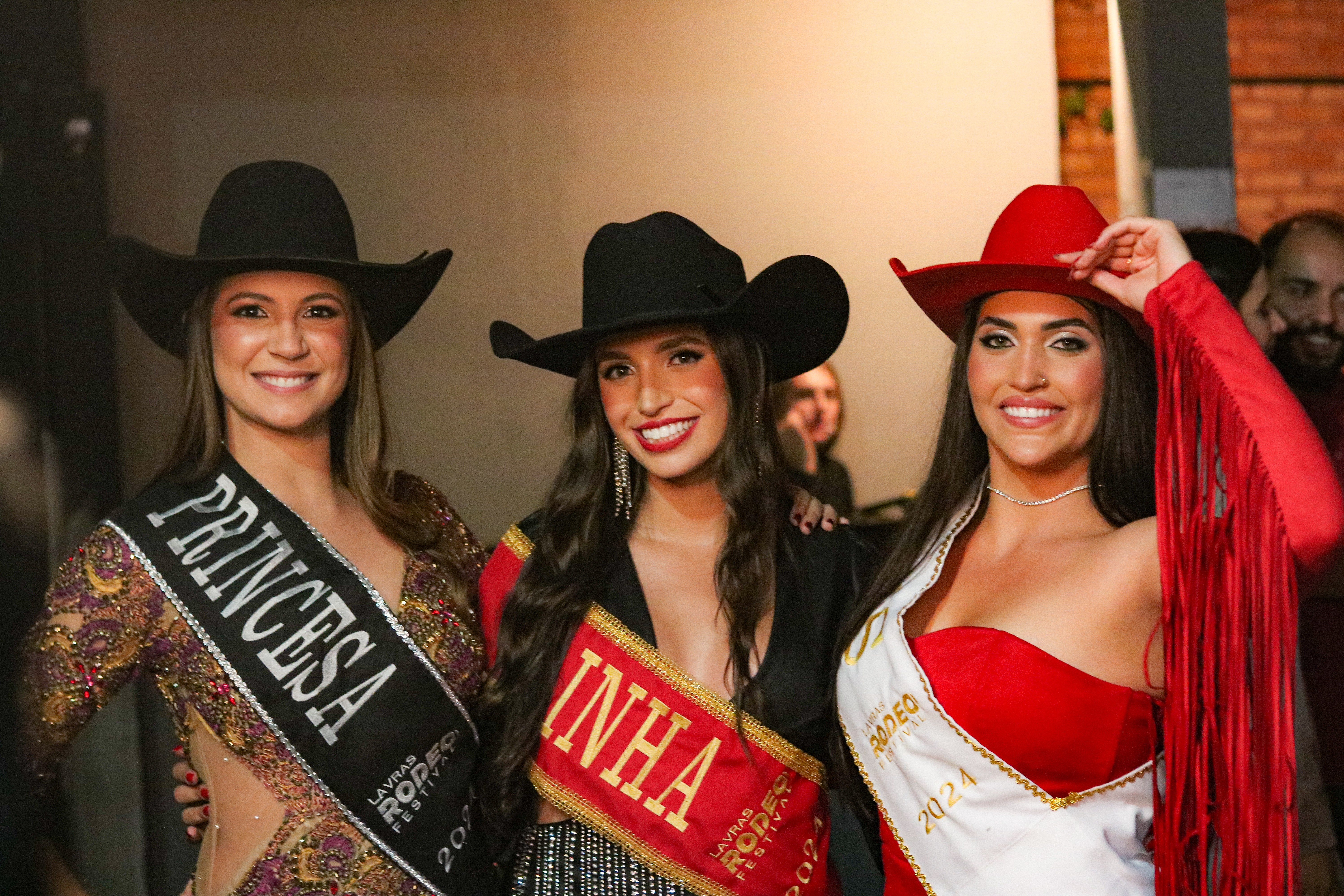 Após concurso, rainha, princesa e miss da edição 2024 do Lavras Rodeo Festival são coroadas