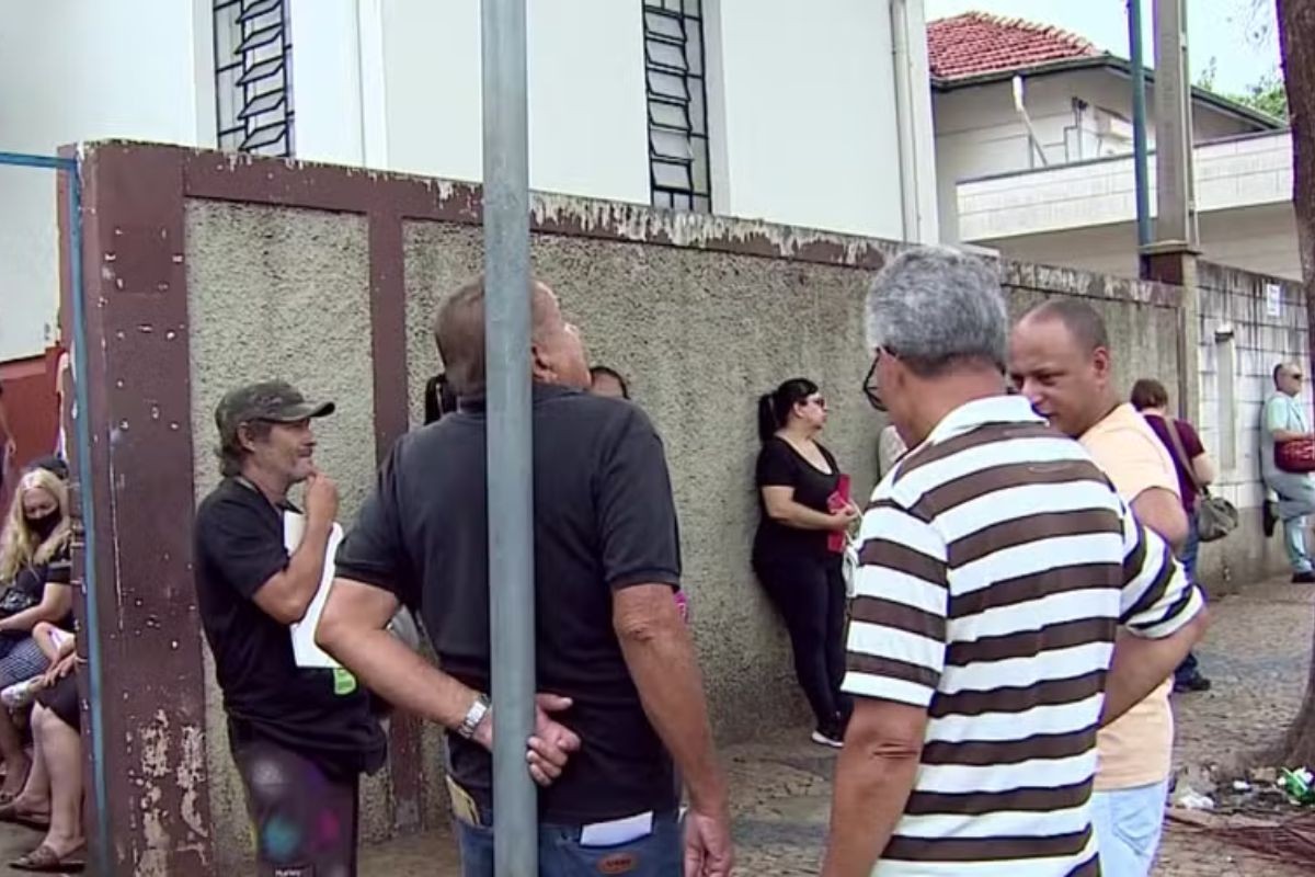 Com estoque normalizado, farmácia de alto custo de Campinas registra superlotação 