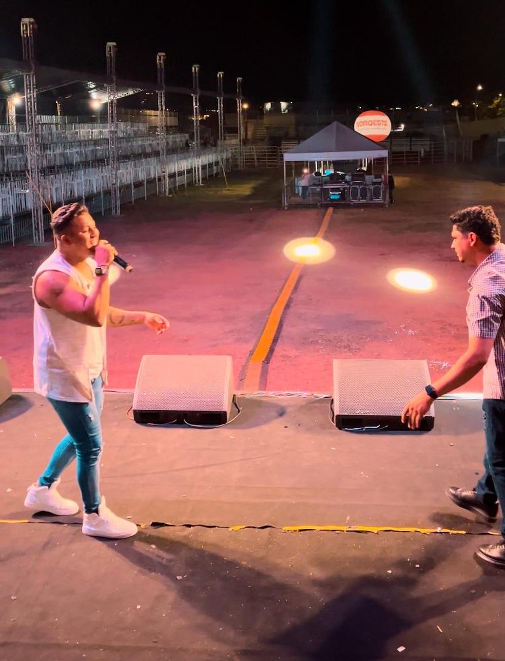 Show da dupla Felipe e Matheus não teve plateia na Expoara — Foto: Divulgação