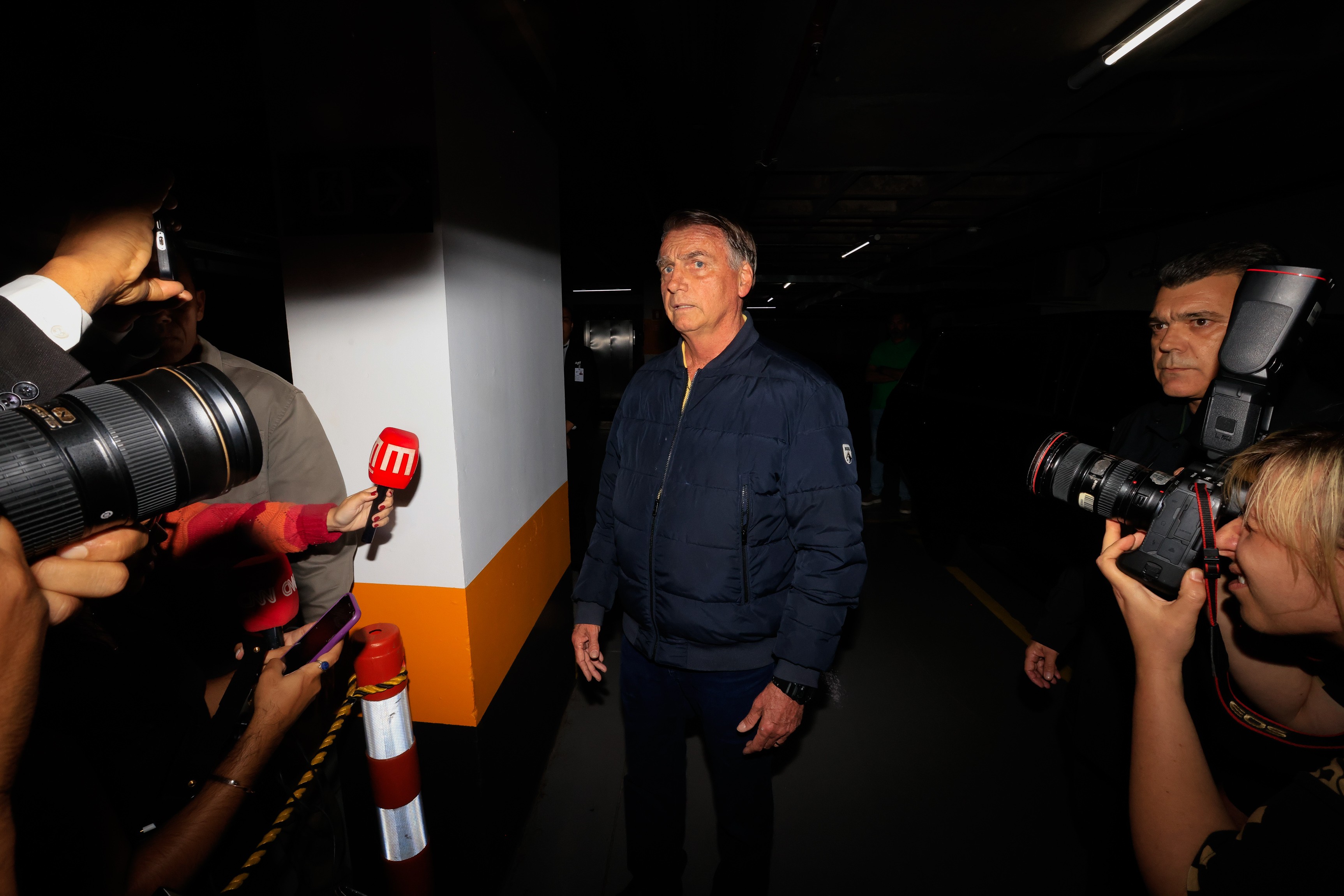 Bolsonaro em prisão domiciliar - O Assunto #1526
