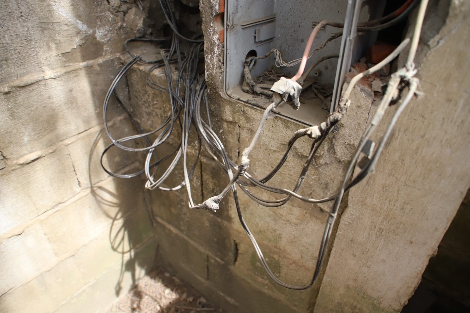 Homem é preso por suspeita de furto de energia em comunidade terapêutica de Suzano