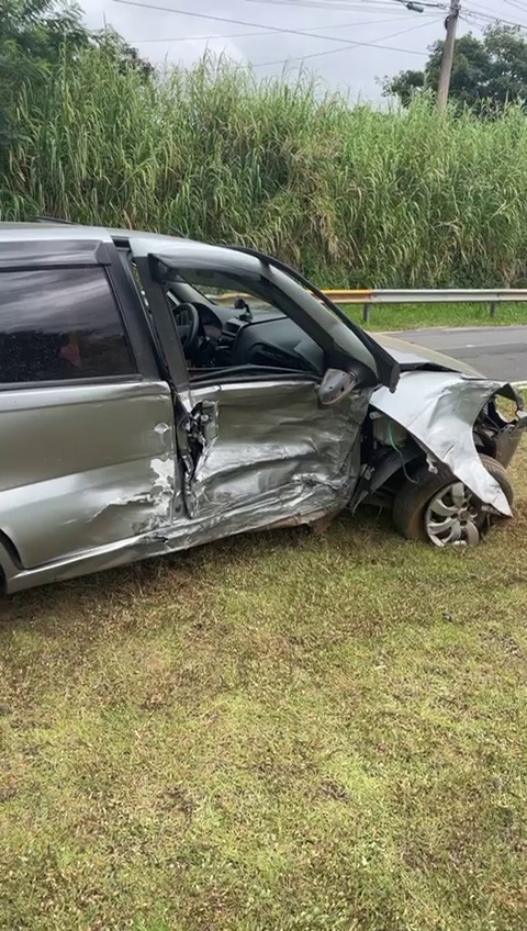 Colisão entre caminhão e dois carros deixa uma pessoa morta e três em estado grave em Indaiatuba