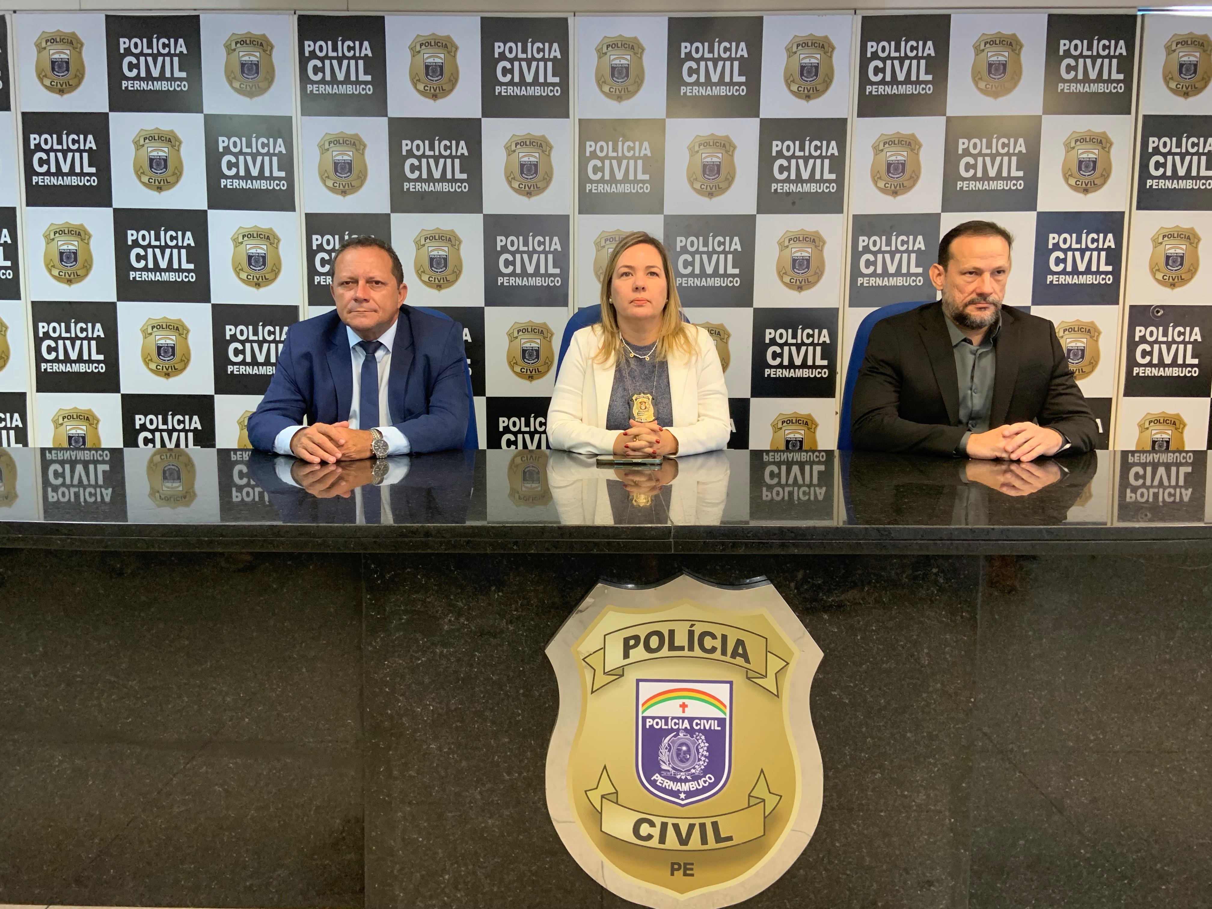 Homem é preso por estupro de duas crianças após professora notar aluna fazer brincadeiras de conotação sexual com colega