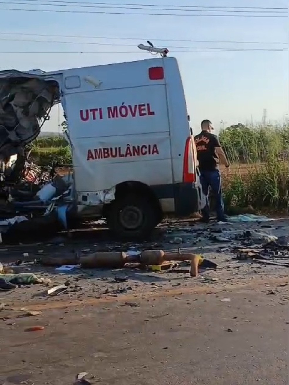 Grávida, médica e outras duas pessoas morrem em acidente entre ambulância e  carreta na BR-364 em RO | Rondônia | G1