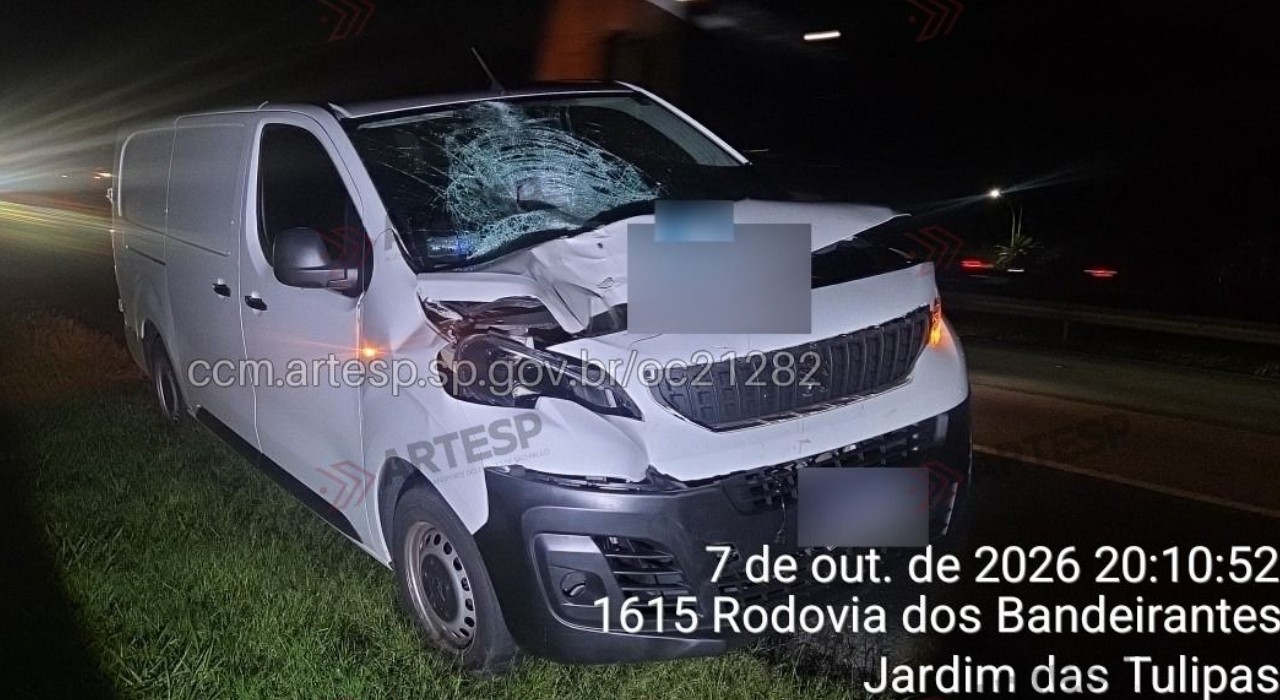Pedestre morre ao ser atropelado por van enquanto atravessava a Rodovia dos Bandeirantes em Jundiaí 