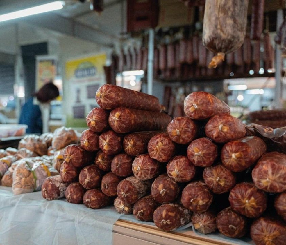 Estande com produtos típicos na Expotchê — Foto: Divulgação