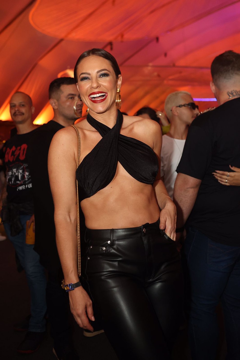 Paolla oliveira shop calça de couro