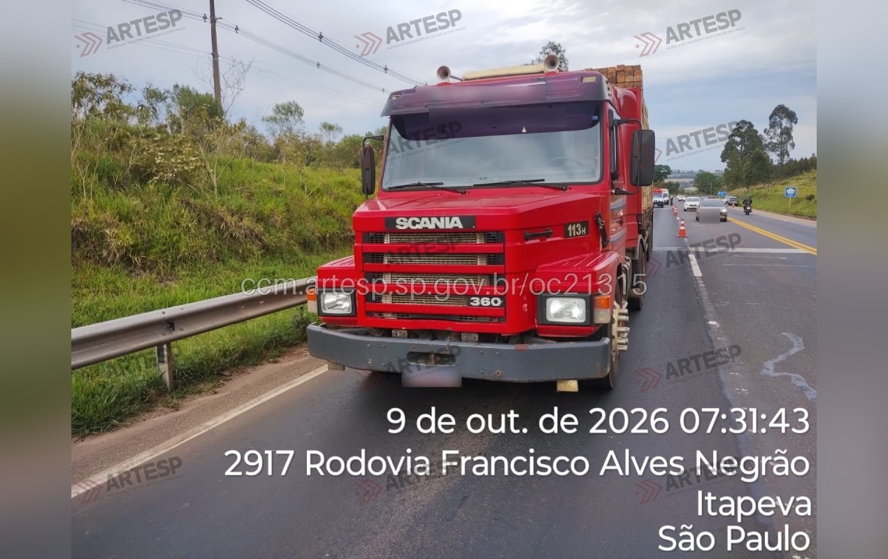 Motociclista morre em acidente com caminhão na SP-258 em Itapeva