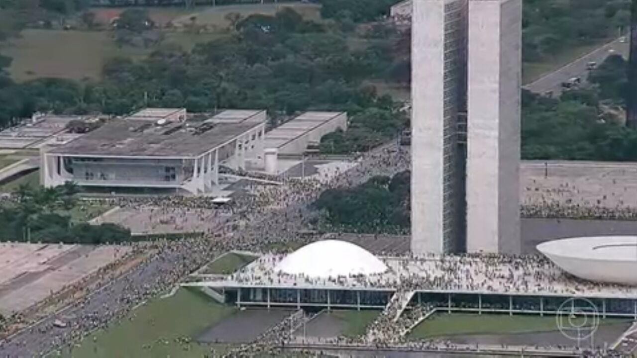 Moraes Vota Pela Condenação A 17 Anos De Prisão Do Primeiro Réu Dos