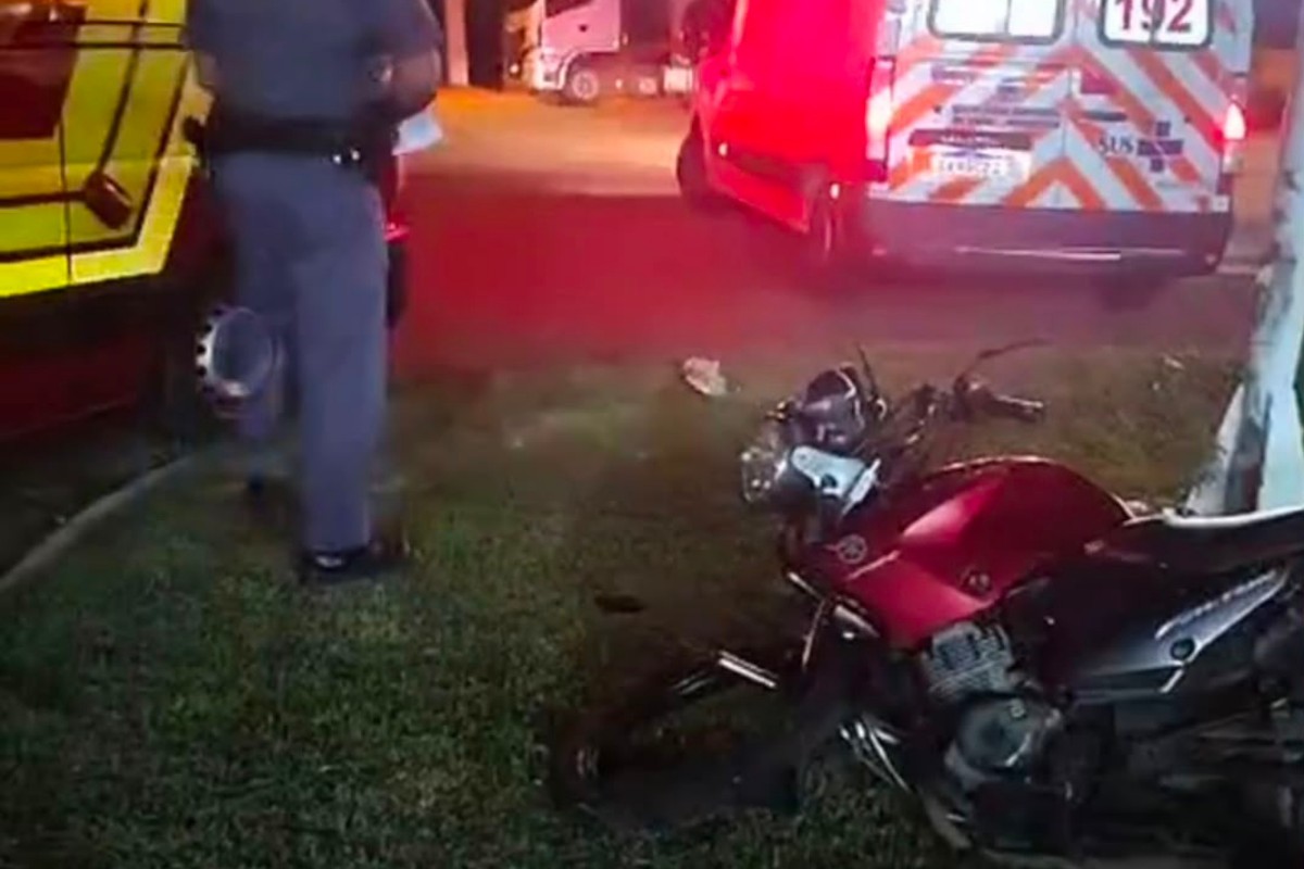 Homem morre após bater motocicleta contra poste em Indaiatuba