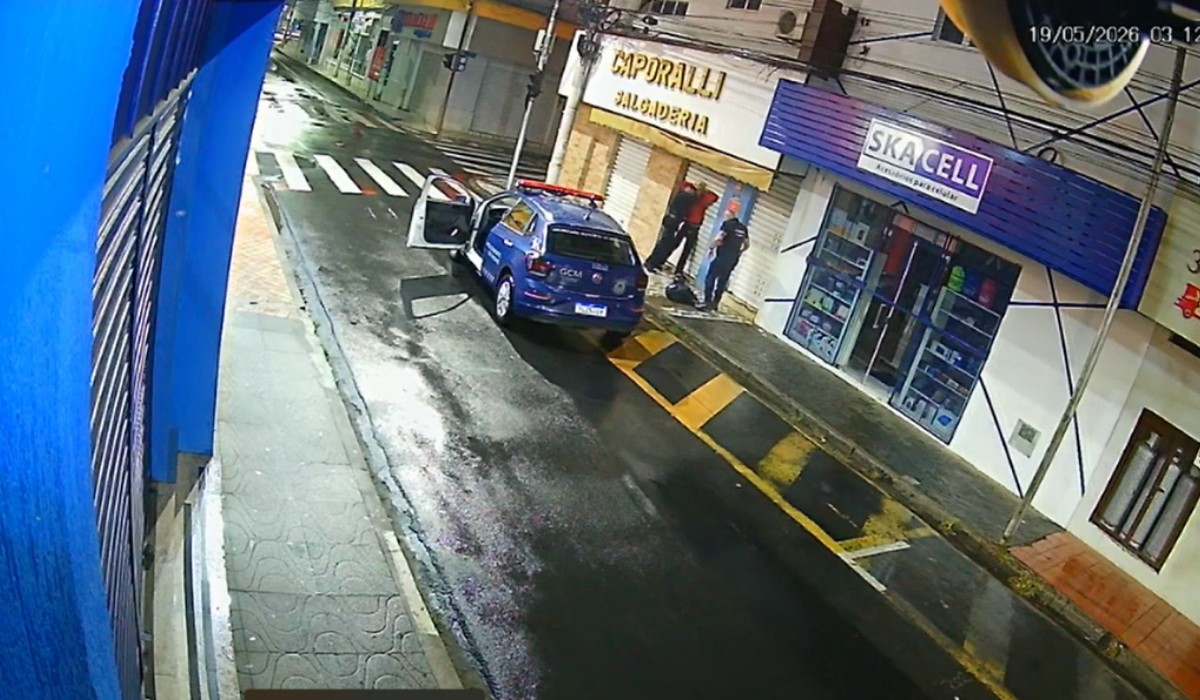 VÍDEO: dupla é presa em flagrante após furto em loja no Centro de Mogi Guaçu
