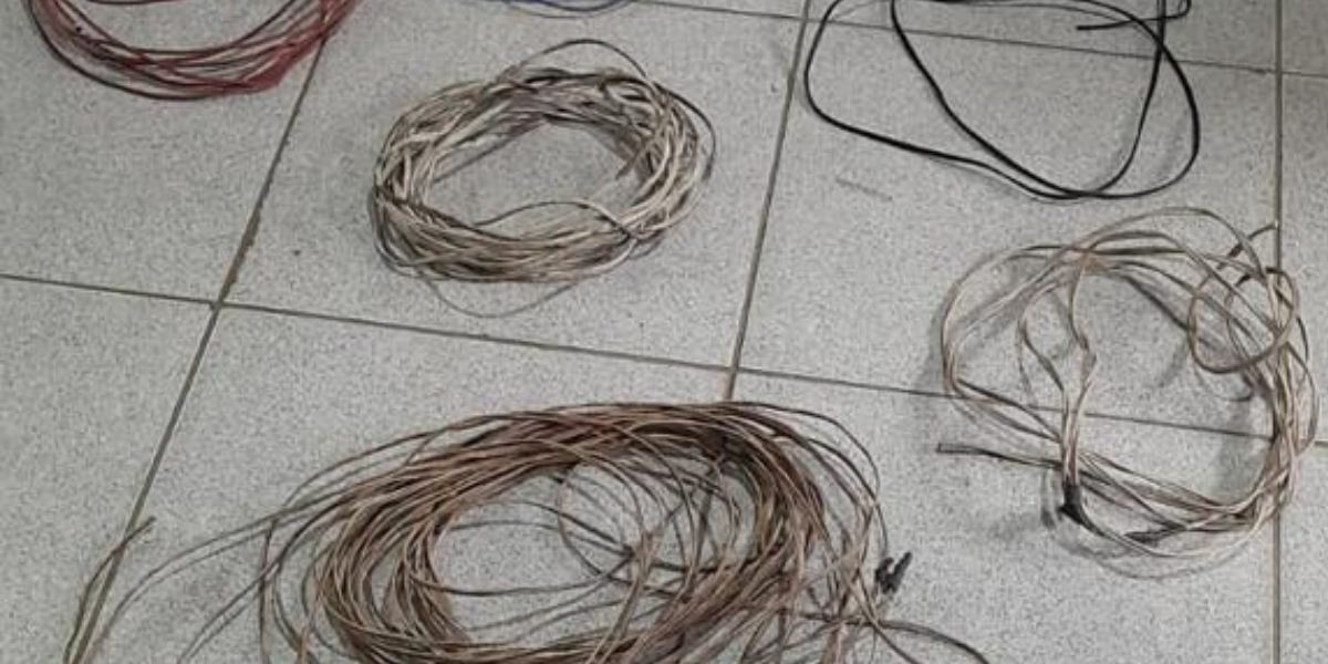 Ex-vereador de Pirajuí é preso por receptação após polícia encontrar fios furtados em ferro-velho