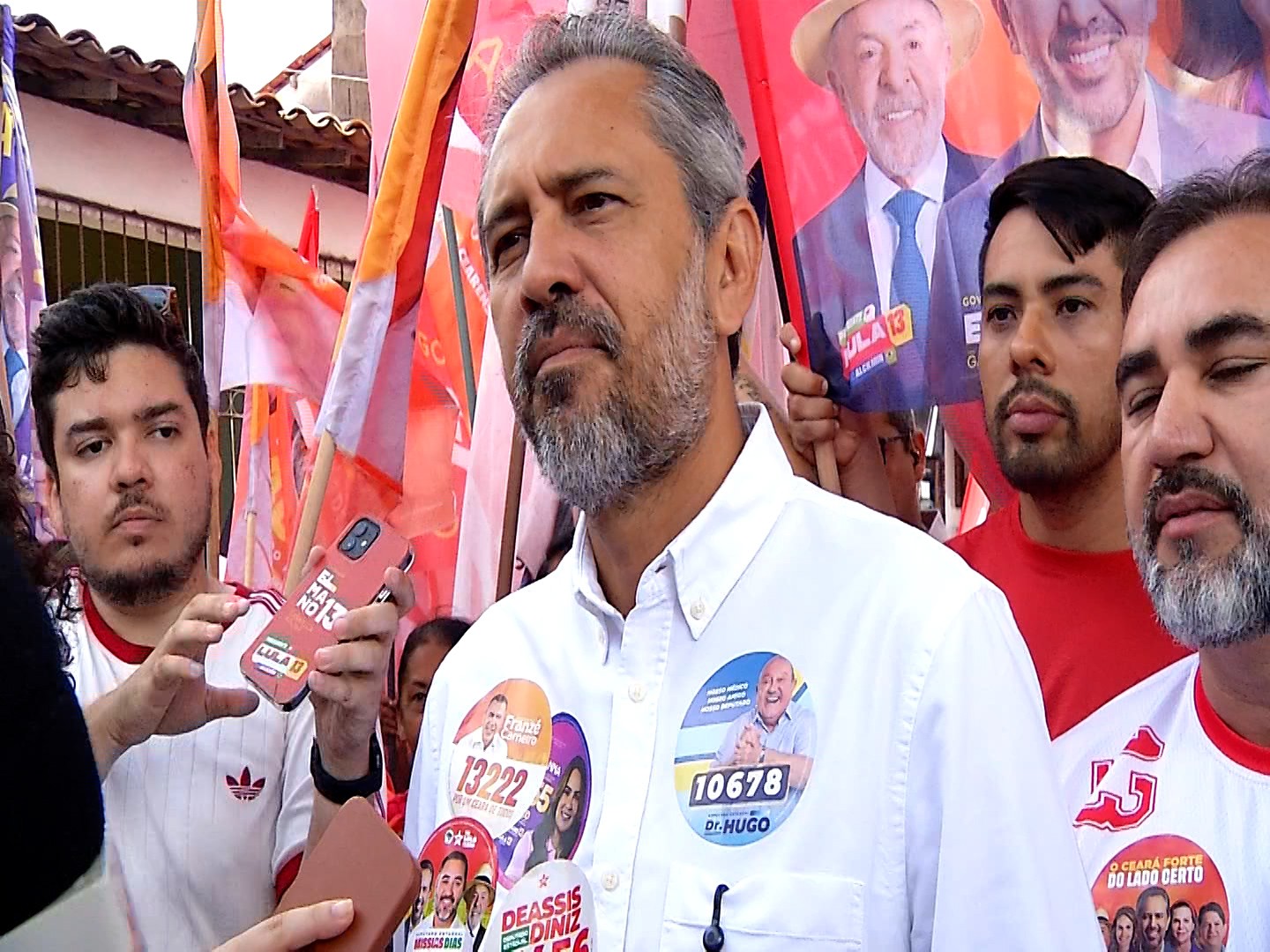 Elmano de Freitas promete ampliação de cozinhas solidárias como política de apoio à população em situação de rua
