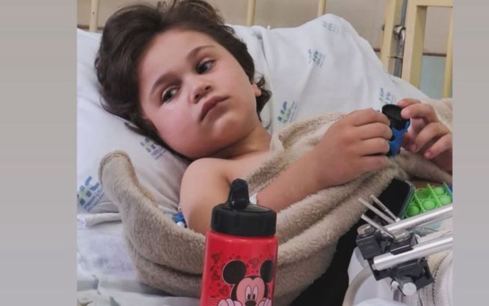 Menino que sobreviveu a queda do 10º andar em Ribeirão Preto deixa CTI e vai para o quarto, segundo família