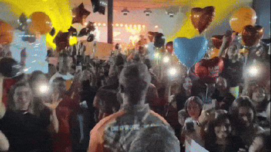 Diário de um Legendário, dia 4: na volta para casa, homens são orientados a virar 'sacerdotes do lar' - O g1 foi ao retiro secreto masculino que causa debate nas redes sociais, e conta bastidores. Último dia tem patriotismo e promessas de cura. No reencontro, esposa clama por 'sacerdote' para 'prosperar'.
