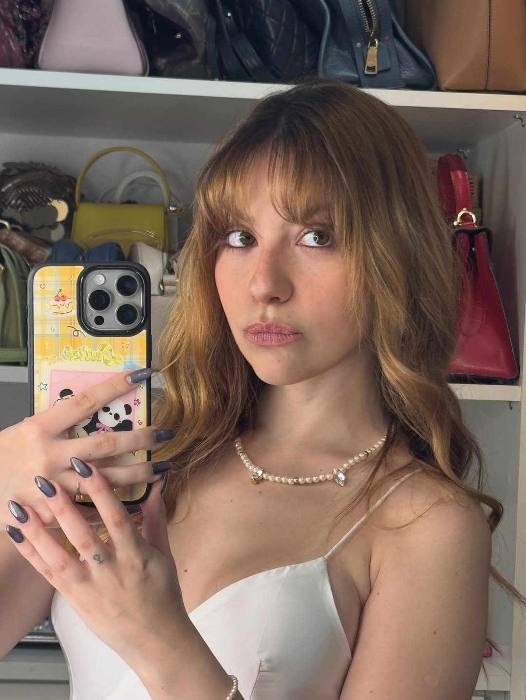 Neta de Carlos Alberto de Nóbrega é diagnosticada com câncer de mama aos 24 anos; como os subtipos da doença orientam tratamento