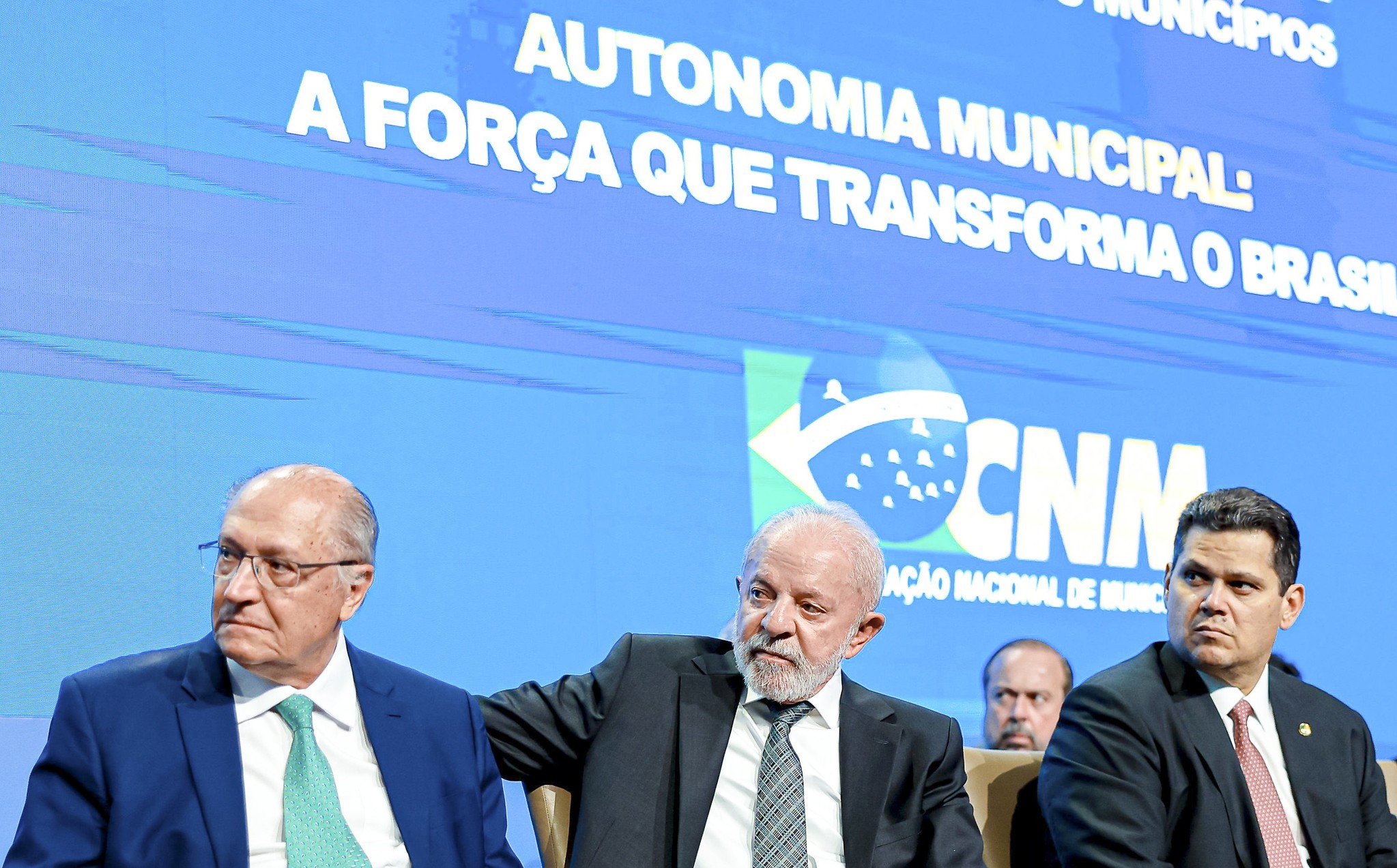 Após ter veto derrubado pelo Congresso, Lula não deve promulgar PL da Dosimetria; tarefa caberá a Alcolumbre