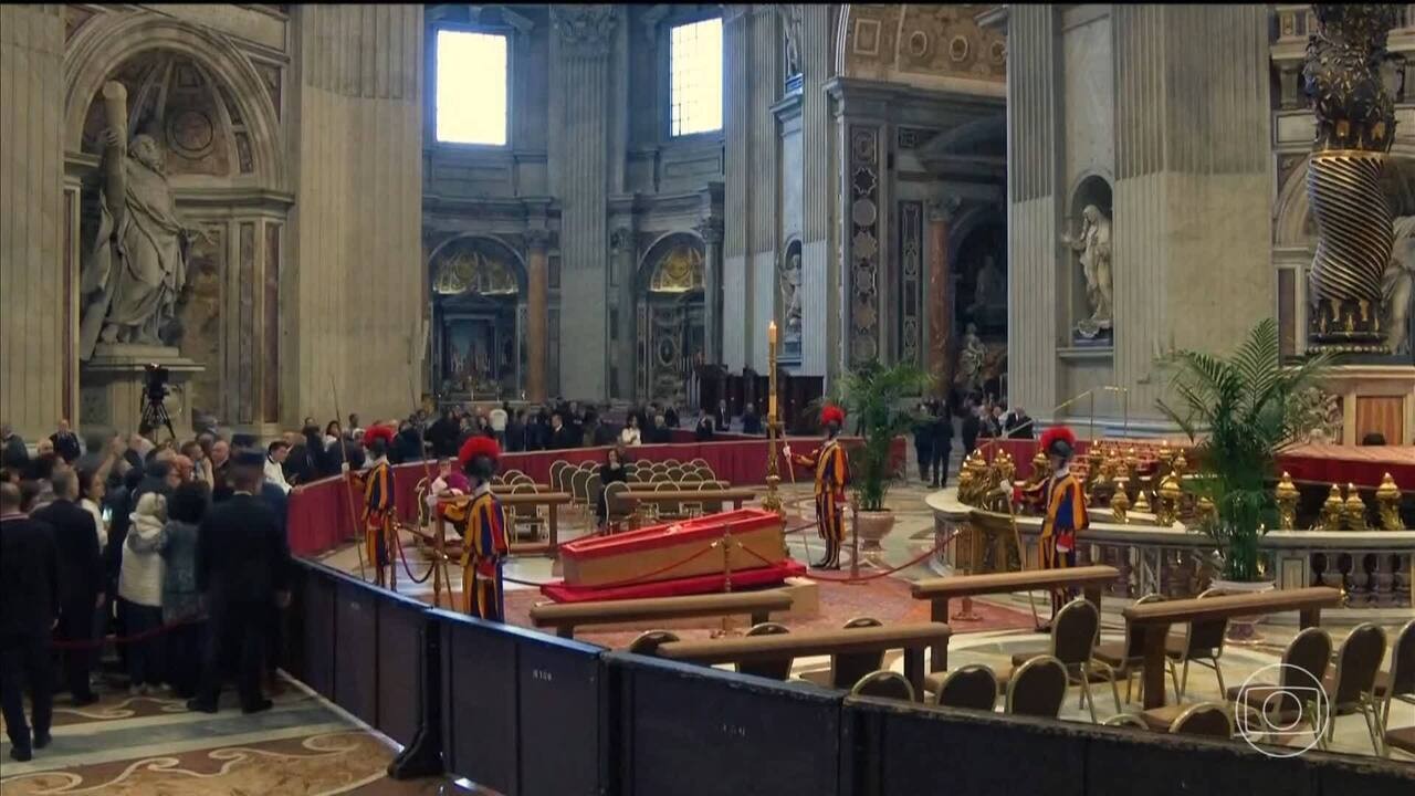 Vaticano divulga foto do túmulo do Papa Francisco em basílica de Roma