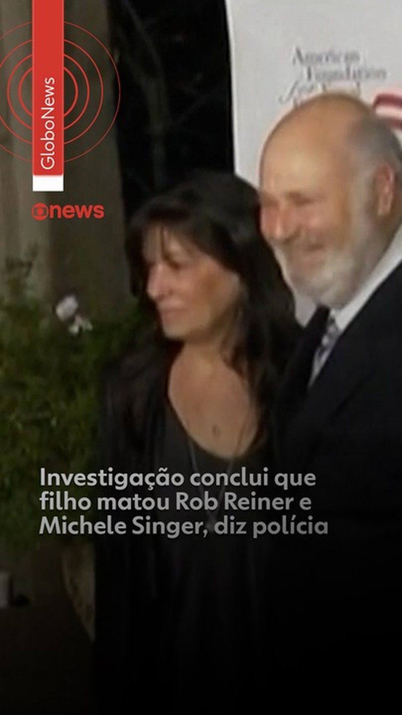 Filho do cineasta Rob Reiner, acusado de matar os pais, reivindica fundos da família