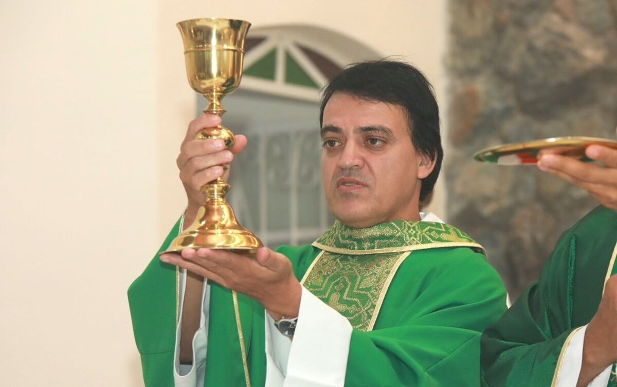 Morre o padre José Renilson da Silva, aos 54 anos, em Divinópolis