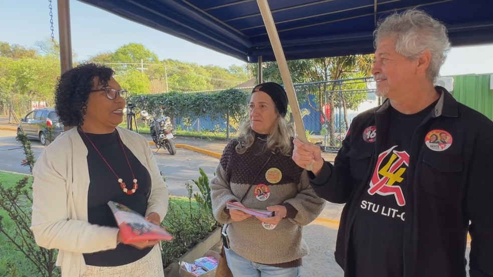 2 de 3
Vera Lúcia (PSTU), candidata ao governo de SP, cumpre agenda na Unesp de Bauru (SP) — Foto: TV TEM/Reprodução