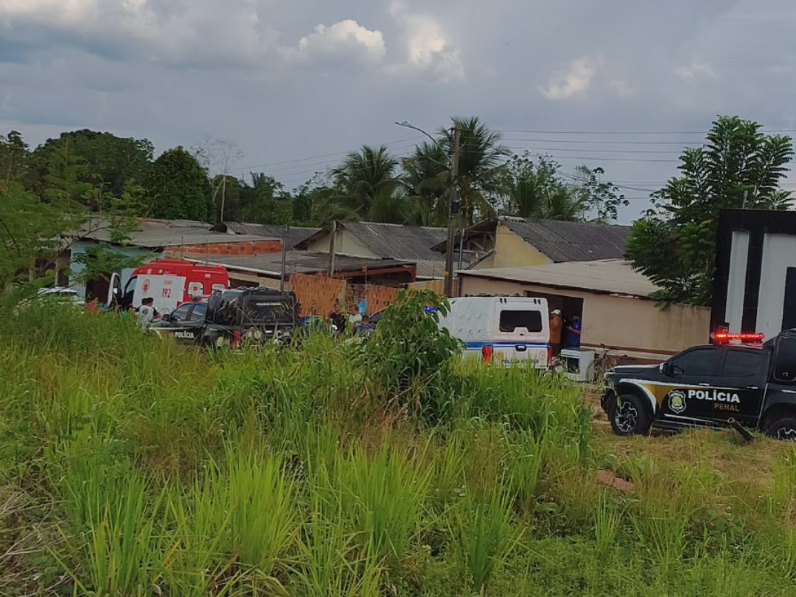 Homem condenado por assassinar e estuprar adolescente de 14 anos é morto após deixar presídio no AC