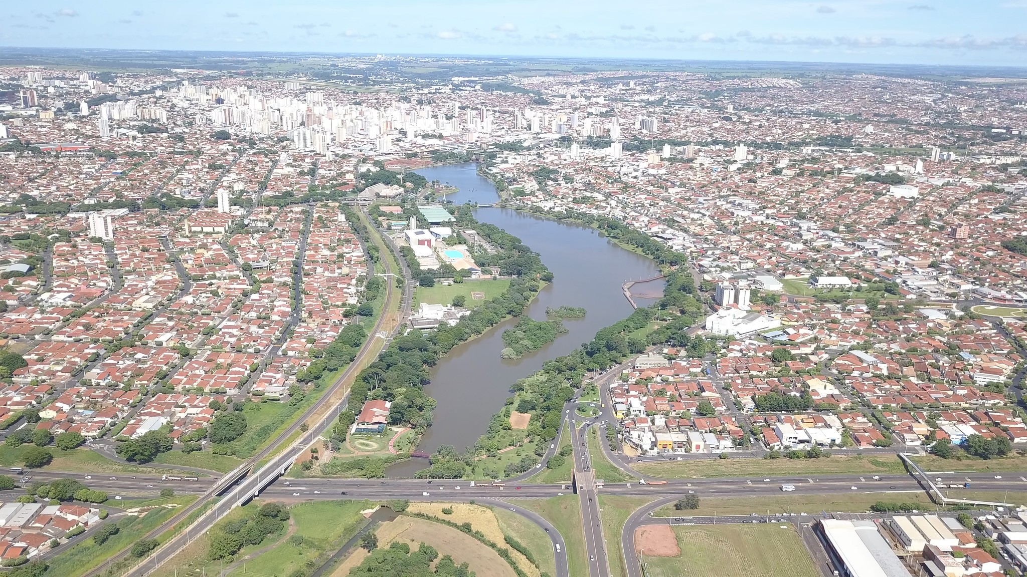 Vendas e locações de imóveis têm queda na região de Rio Preto em março