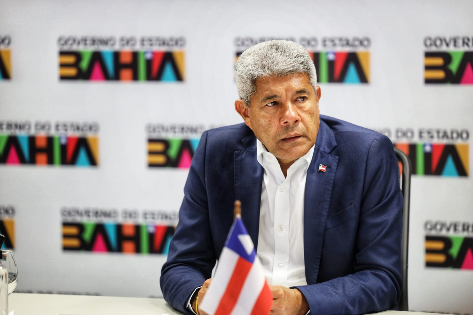 Governador da Bahia sanciona lei que proíbe que equipamentos públicos levem nomes de pessoas relacionadas a ditadura militar