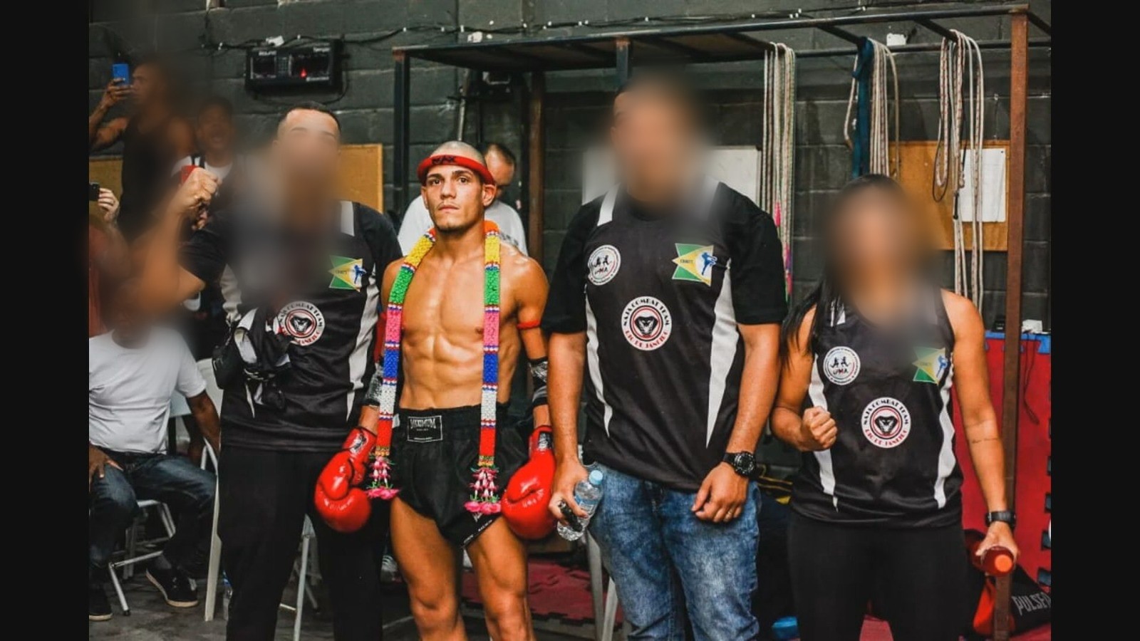 Lutador de muay thai é morto a tiros em bar na Zona Norte do Rio