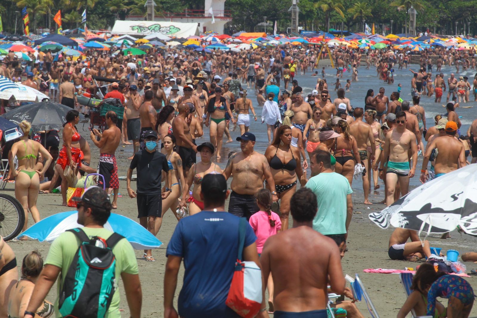 Santos recebe mais de 1,13 milhão de turistas entre o Natal e Ano-Novo 
