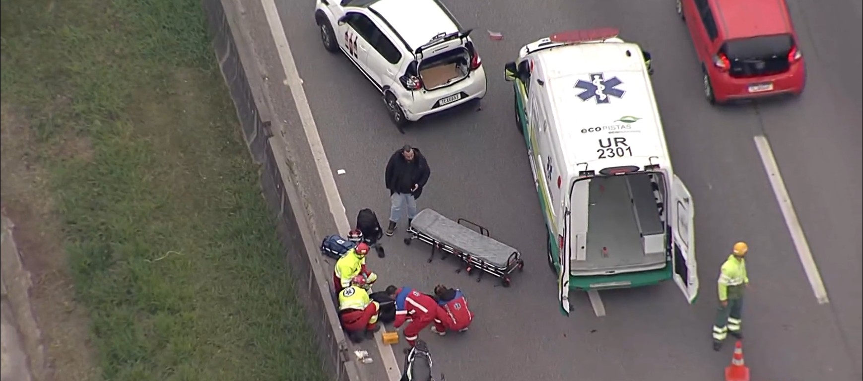 Motociclista fica ferido em acidente na Rodovia Ayrton Senna, na divisa entre a capital e Guarulhos