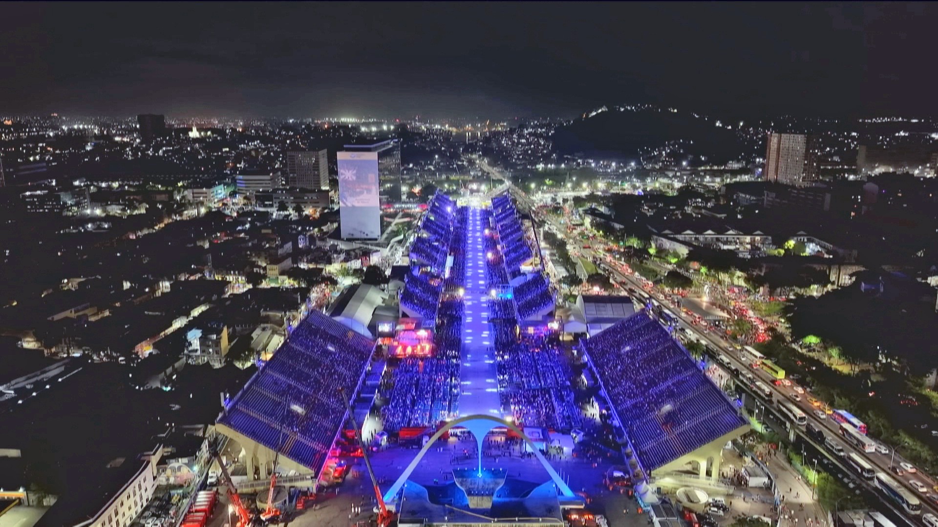Imperatriz Leopoldinense e Mangueira são destaques no 1º dia do Grupo Especial do carnaval do RJ em 2026
