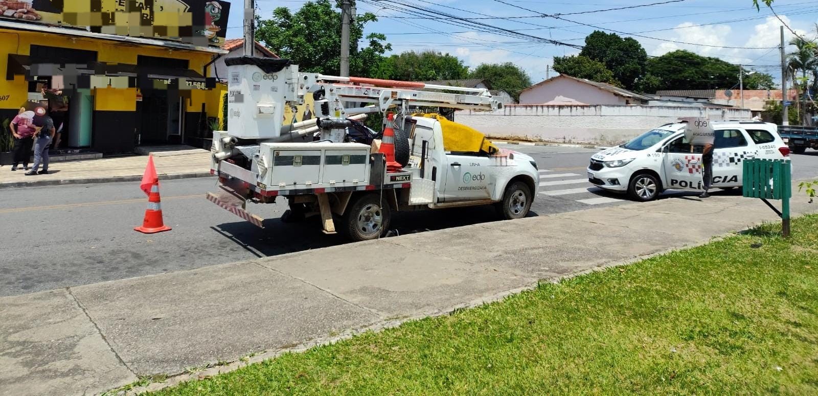 Operação da polícia flagra furto de energia em padaria em Pindamonhangaba, SP