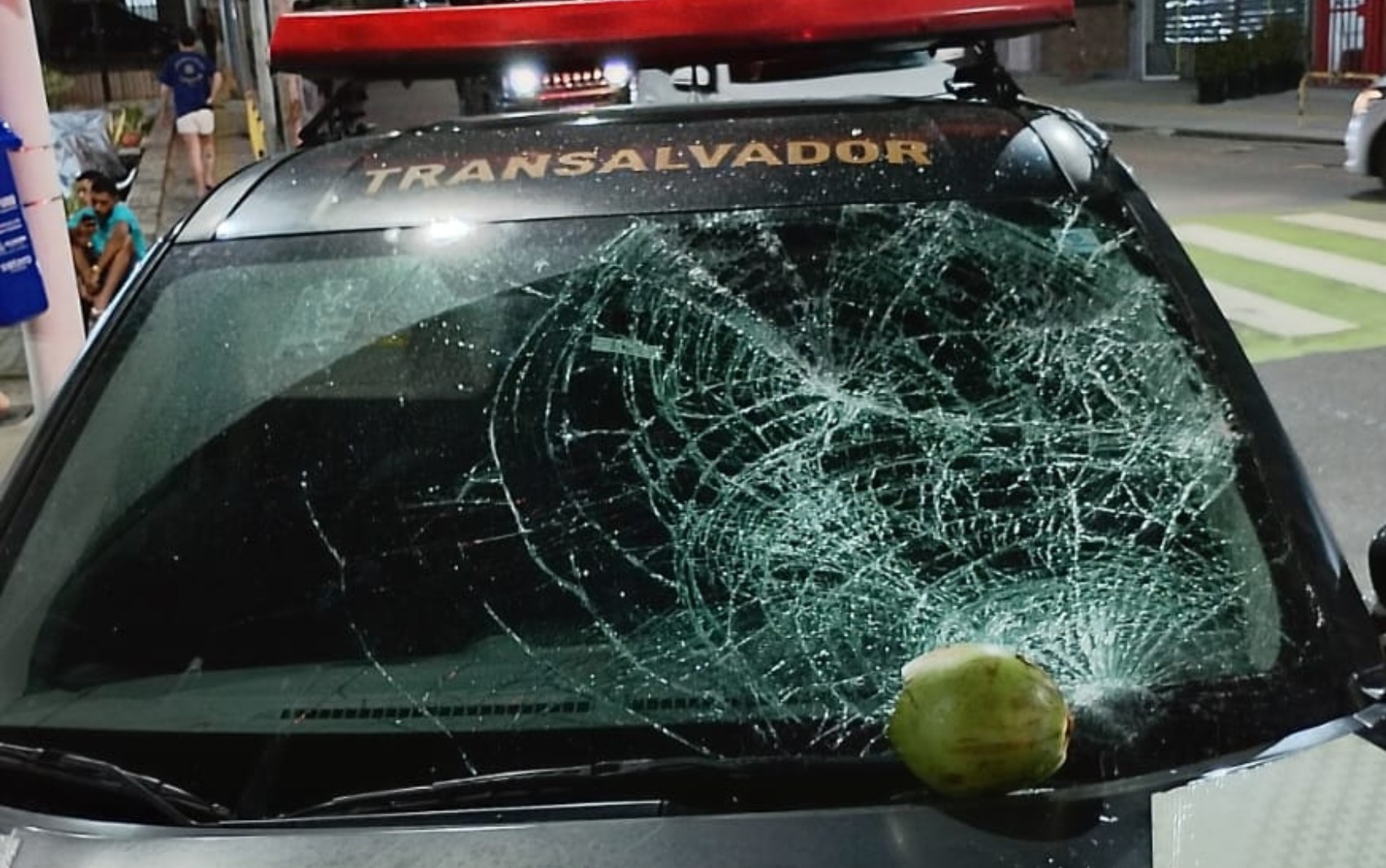 Agente de trânsito é agredido e tem nariz fraturado durante confusão em Salvador