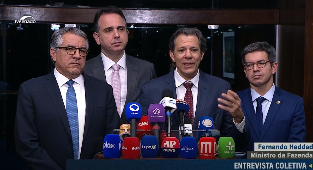 Presidente do Senado e Ministro da Fazenda anunciam acordo sobre  desoneração da folha de pagamento