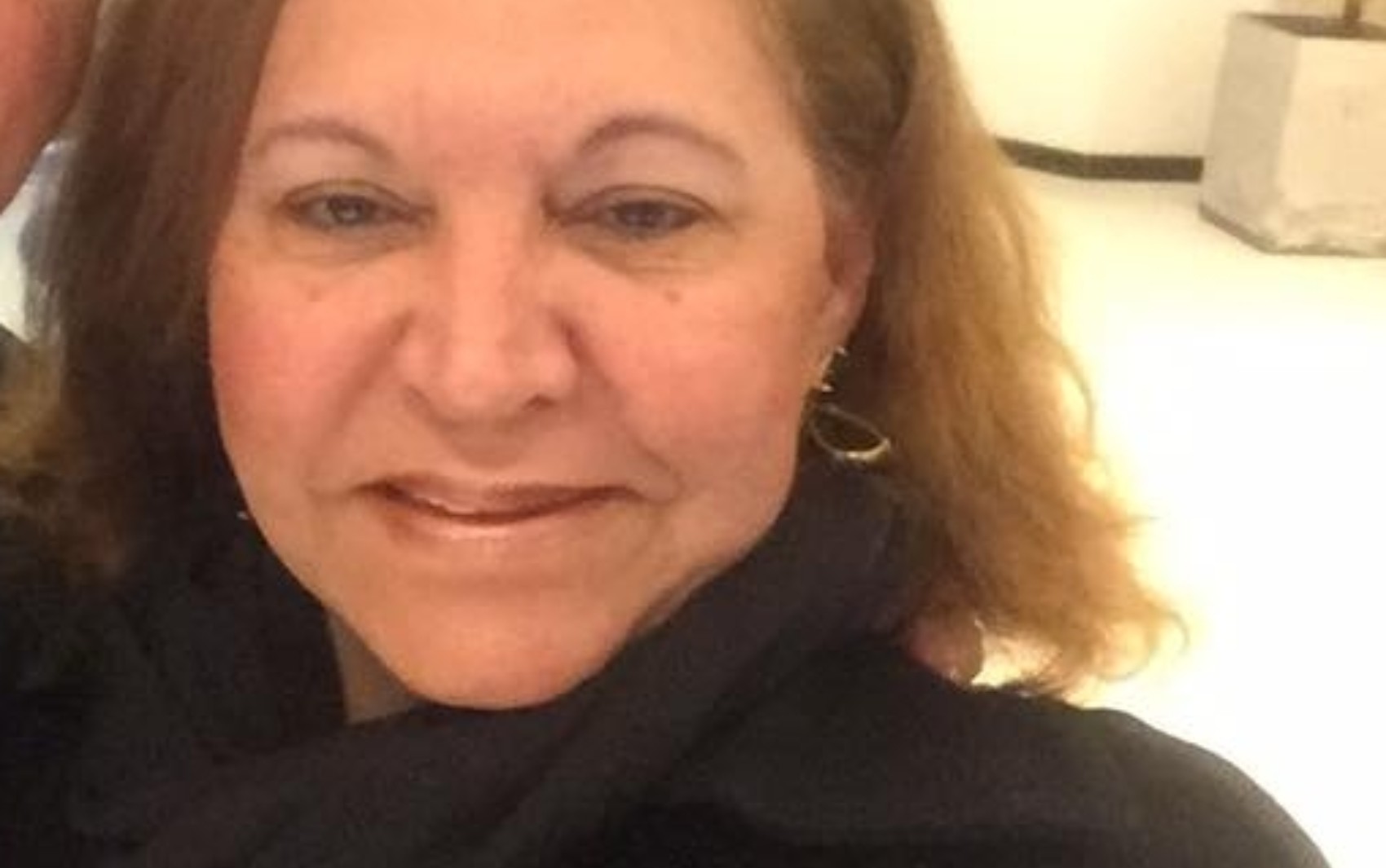 Quem era a mulher que morreu após cair de escada ao desembarcar de avião em SP