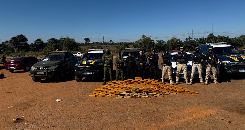 Motoristas são presos após perseguição policial em RO — Foto: Divulgação/PRF