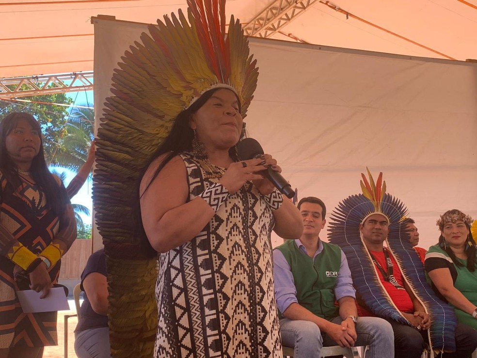 Sônia Guajajara anunciou que 32 Terras Indígenas foram mapeadas para que ações de desintrusão — Foto: Rogério Júnior/g1