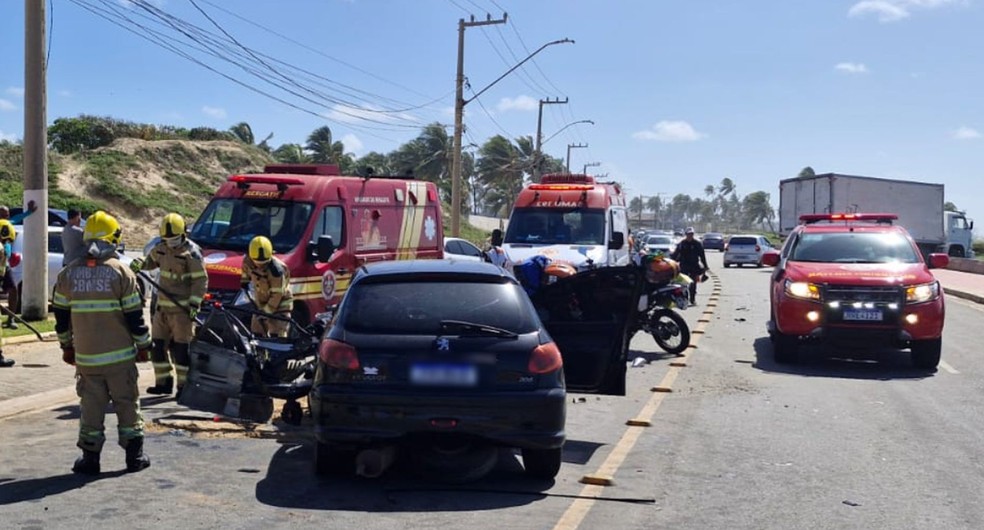 Acidente na rodovia SE-100 em Aracaju — Foto: CB/SE