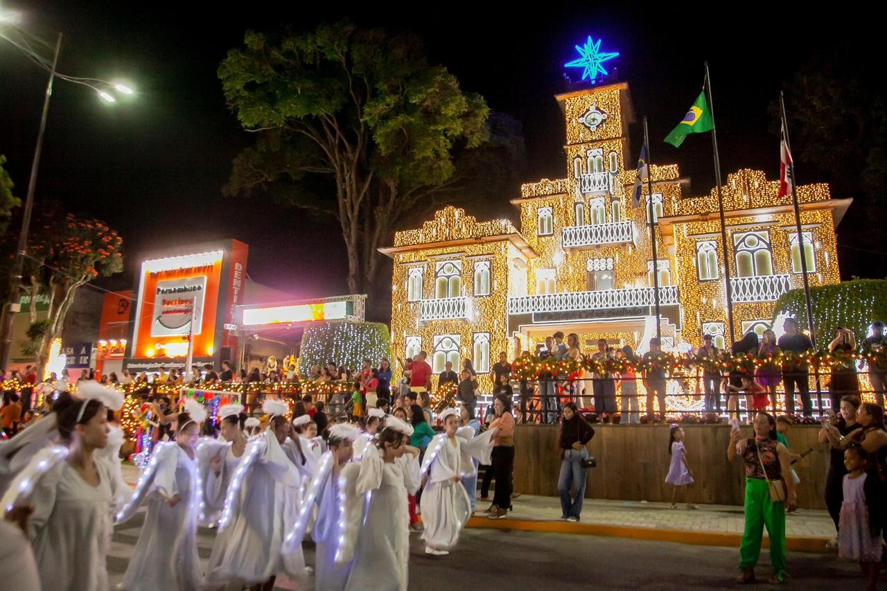 TCE-PE limita gastos com decoração para projeto Encantos do Natal em Garanhuns após apontar sobrepreço