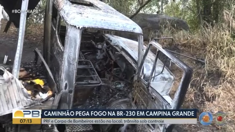 Dois acidentes são registrados na BR-230 entre Campina Grande e João Pessoa