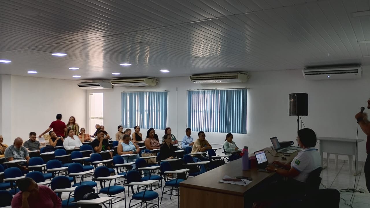 Representantes da Vigilância Sanitária de 20 municípios participam de capacitação em Santarém