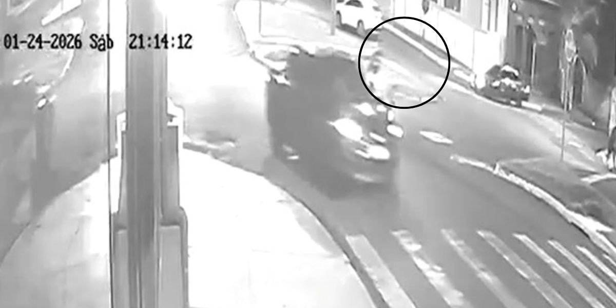 VÍDEO: motorista de caminhonete atinge dupla em moto e foge sem prestar socorro em Jaú