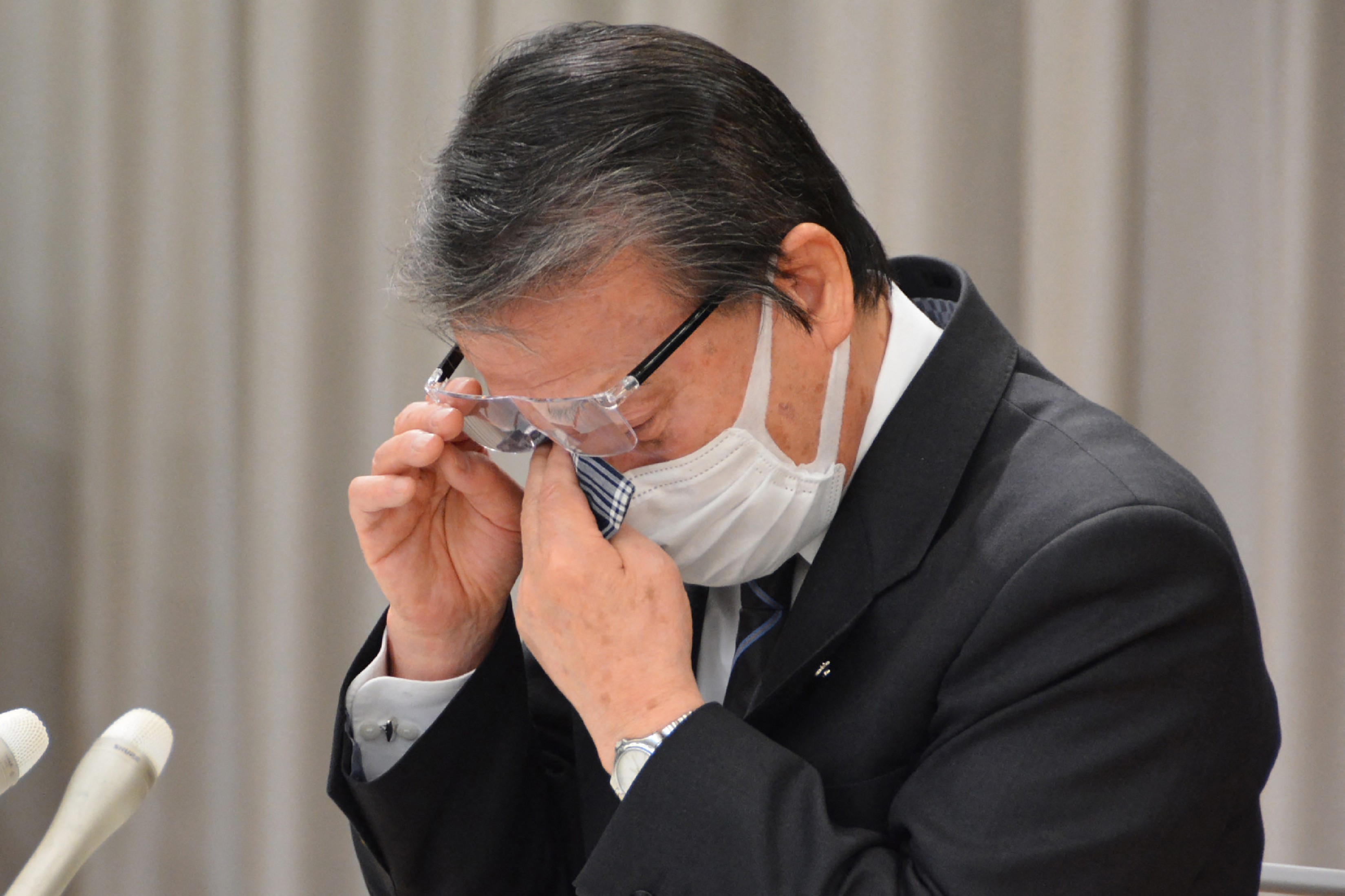 Prefeito japonês renuncia após 99 acusações de assédio sexual
